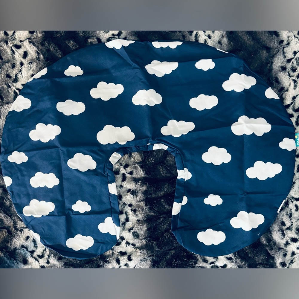 BRAND NEW BOBBY PILLOW COVER